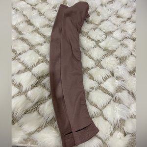 Alo Yoga Goddess Legging Warmers